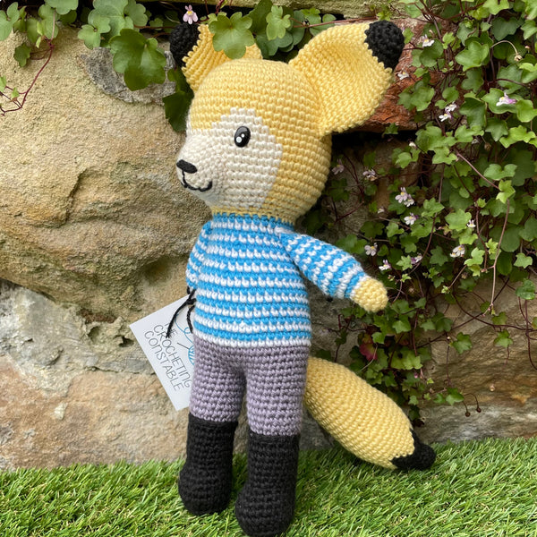 Felipe the crochet fox