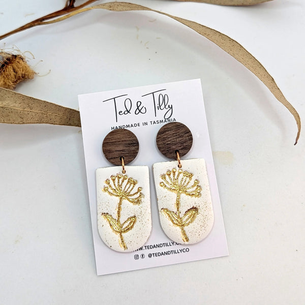 Ted & Tilly gold leaf  earrings